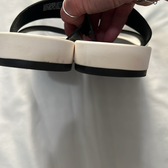 Seychelles Made in Italy Black Patent Leather Sandals - Picture 7 of 7